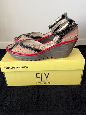 Fly London Taupe Mesh Wedge Sandals with Red Trim and Black Accents